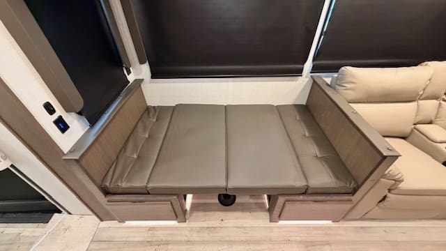 2026 COUGAR 360MBI by KEYSTONE - Image 14