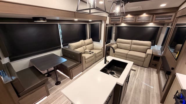 2026 COUGAR 360MBI by KEYSTONE - Image 9