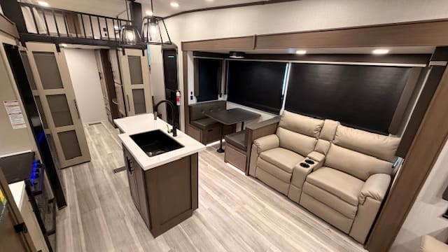 2026 COUGAR 360MBI by KEYSTONE - Image 10
