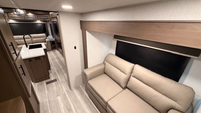 2026 COUGAR 360MBI by KEYSTONE - Image 22