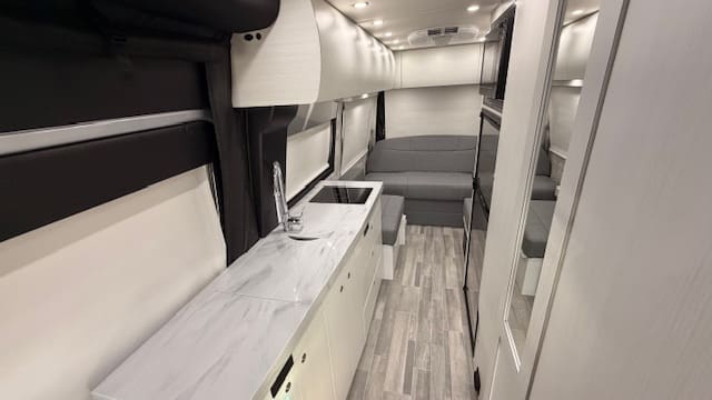 2023 PLEASURE-WAY PLATEAU TS by PLEASURE-WAY - Image 9