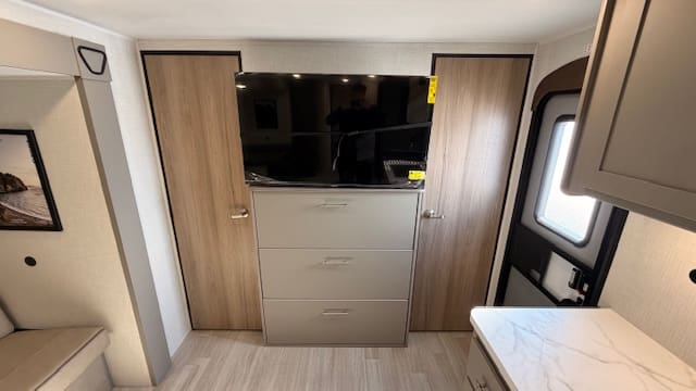 2026 HIDEOUT 310XBR by KEYSTONE - Image 14