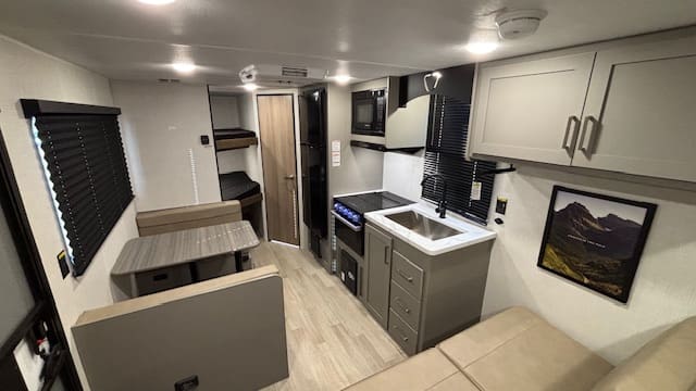 2026 HIDEOUT 230BH by KEYSTONE - Image 8