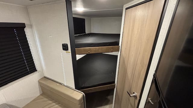 2026 HIDEOUT 230BH by KEYSTONE - Image 22