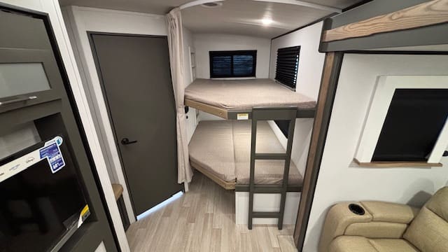 2026 BULLET 290BHS by KEYSTONE - Image 22