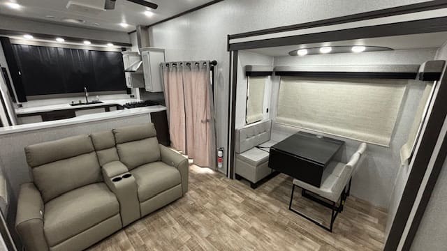 2026 HAMPTON 388FKL by CROSSROADS - Image 16