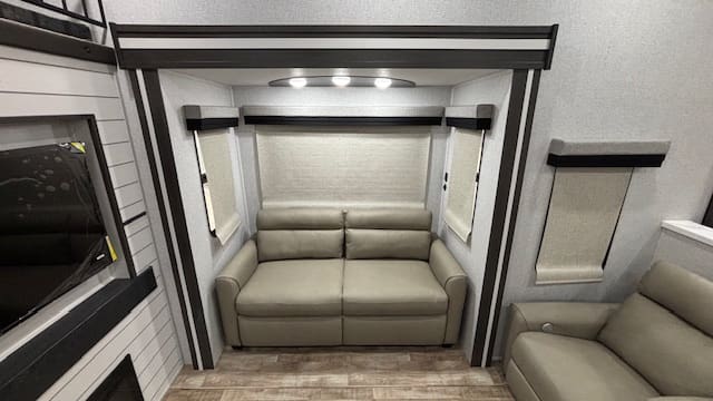 2026 HAMPTON 388FKL by CROSSROADS - Image 19