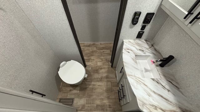 2026 HAMPTON 388FKL by CROSSROADS - Image 35