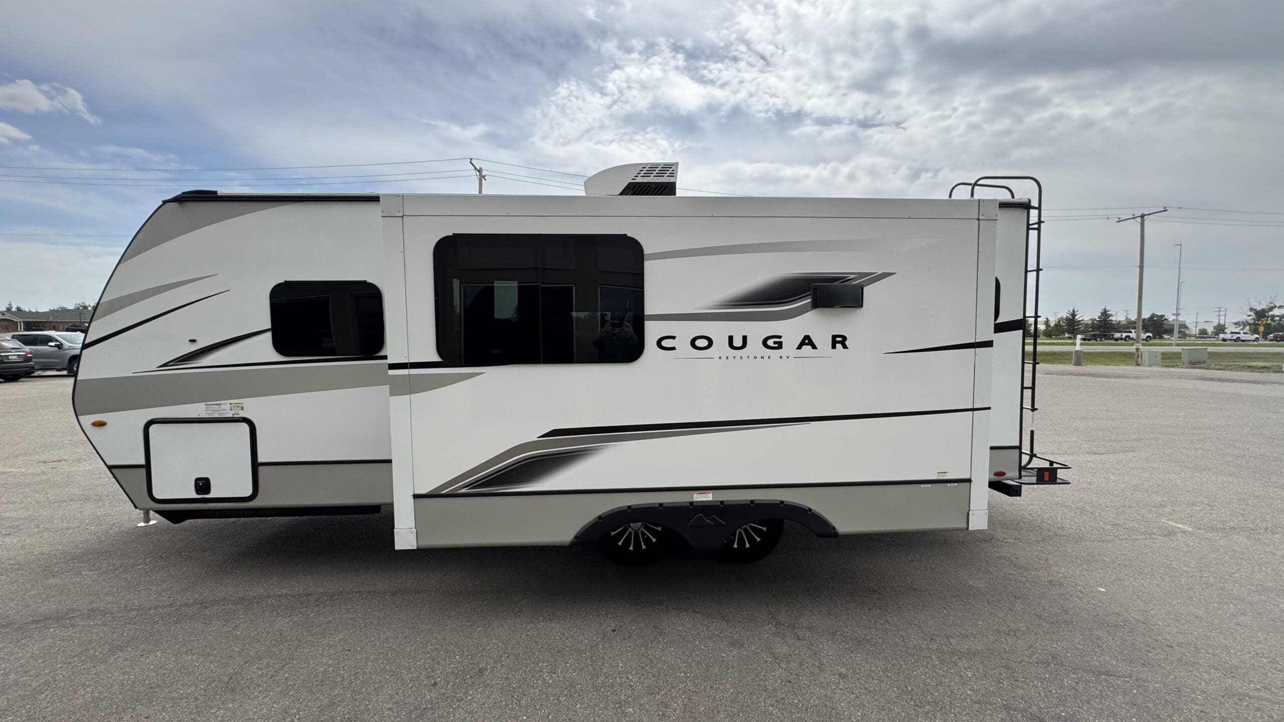 2025 COUGAR 22MLS by KEYSTONE - Image 6