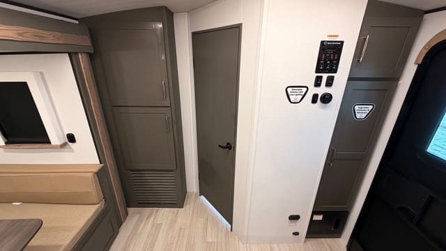 2026 BULLET 330BKQ by KEYSTONE - Image 12