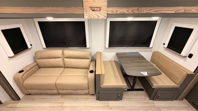 2026 BULLET 330BKQ by KEYSTONE - Image 13