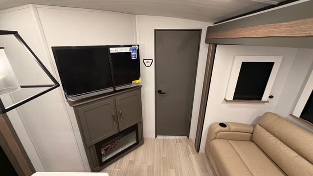 2026 BULLET 330BKQ by KEYSTONE - Image 16