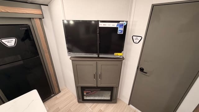 2026 BULLET 330BKQ by KEYSTONE - Image 17