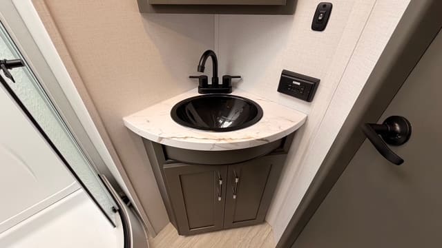 2026 BULLET 330BKQ by KEYSTONE - Image 35