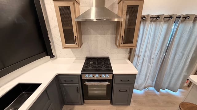 2026 HAMPTON 388FKL by CROSSROADS - Image 12