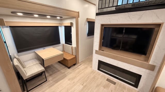 2026 HAMPTON 388FKL by CROSSROADS - Image 16