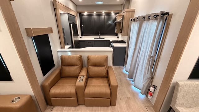 2026 HAMPTON 388FKL by CROSSROADS - Image 19