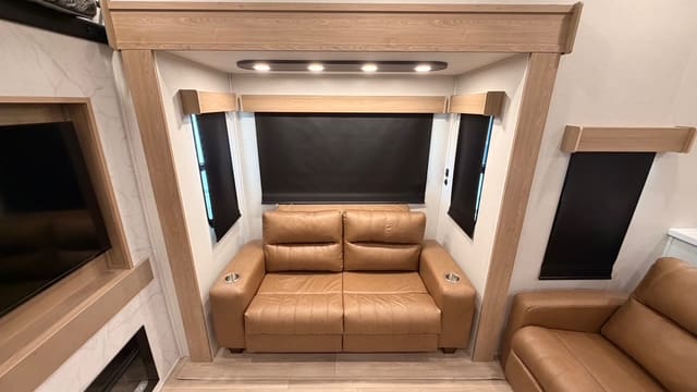 2026 HAMPTON 388FKL by CROSSROADS - Image 20