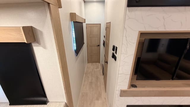 2026 HAMPTON 388FKL by CROSSROADS - Image 25