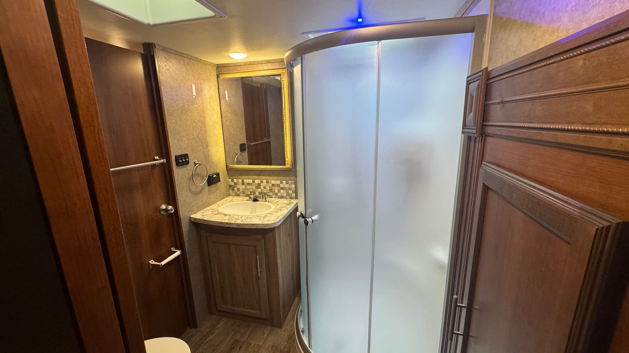2018 EAGLE 28.5RSTS by JAYCO - Image 16