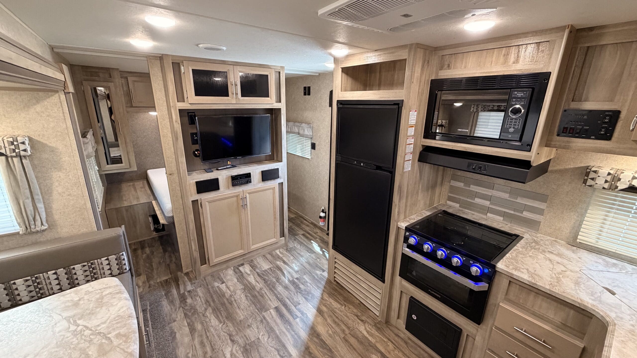 2020 CATALINA 29THS by COACHMAN - Image 16