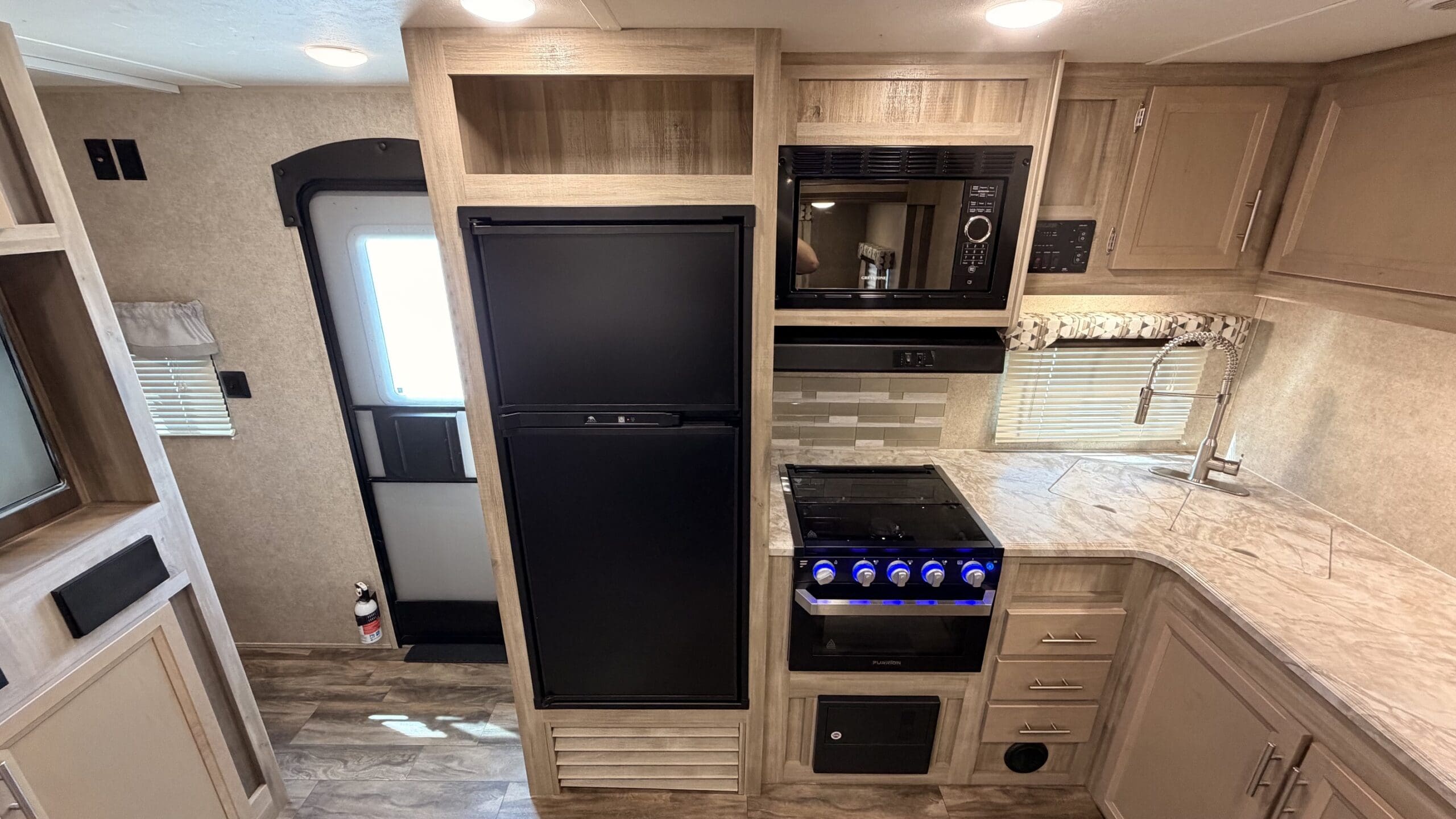 2020 CATALINA 29THS by COACHMAN - Image 20