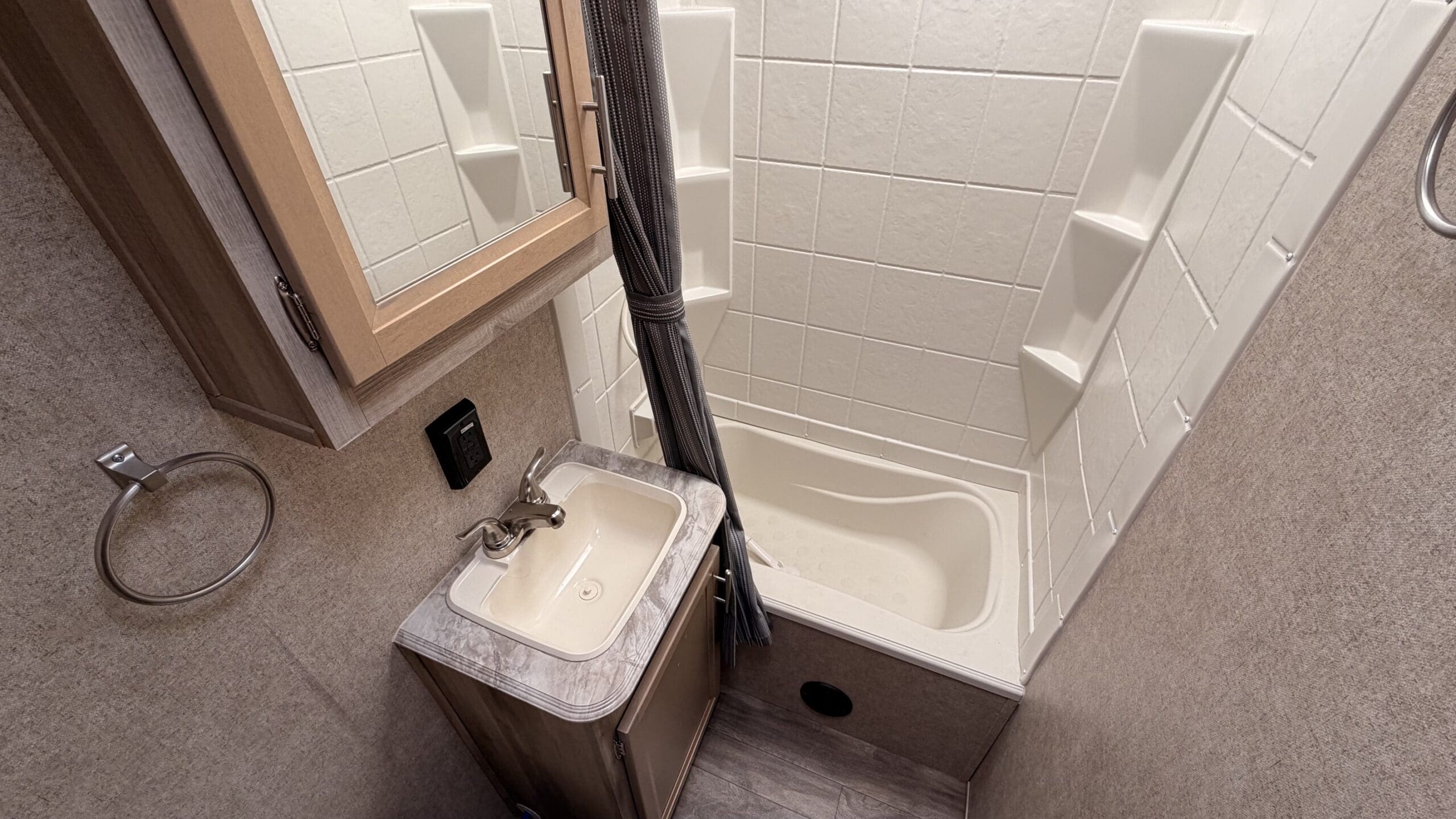 2020 CATALINA 29THS by COACHMAN - Image 25