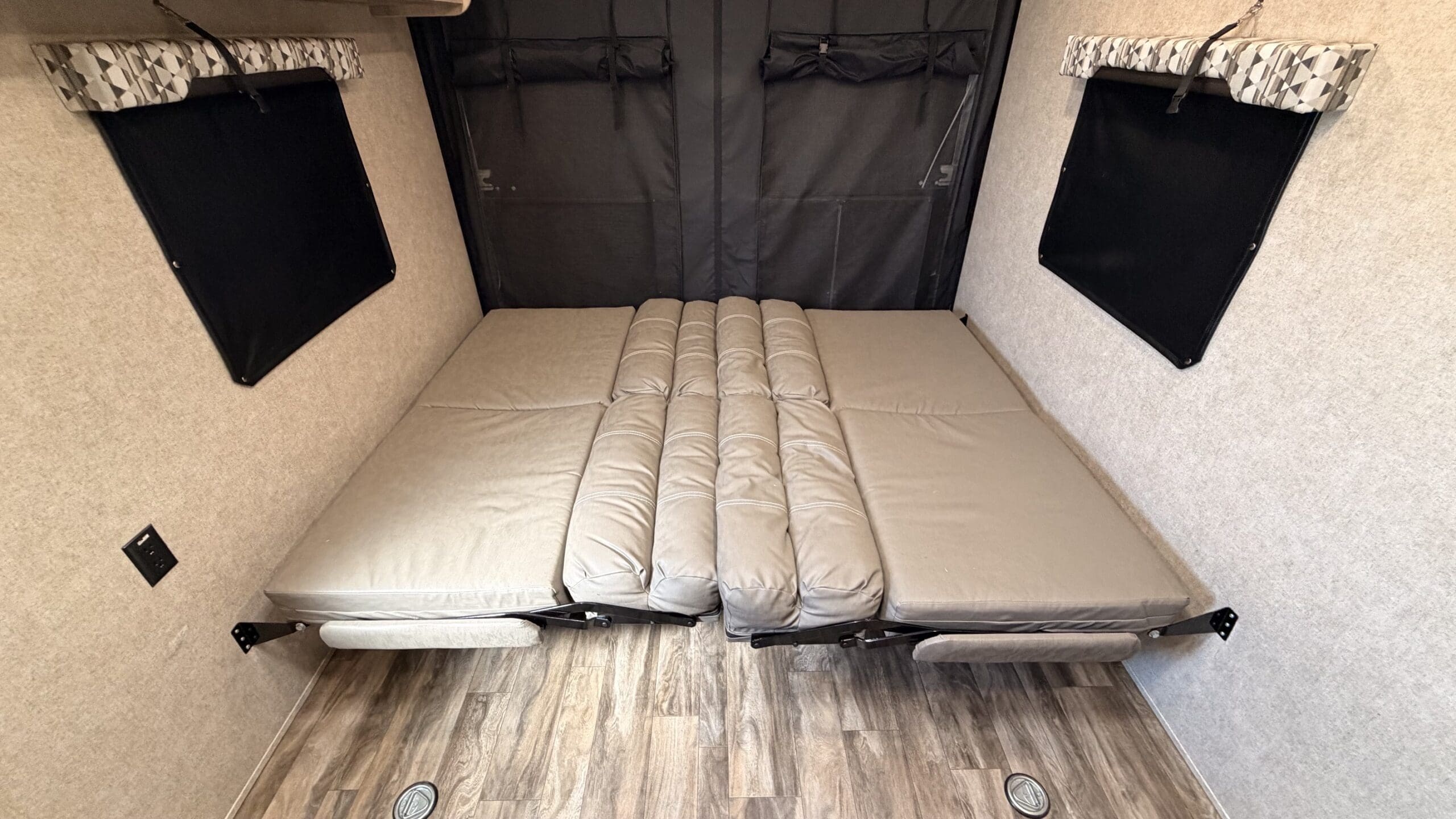 2020 CATALINA 29THS by COACHMAN - Image 33