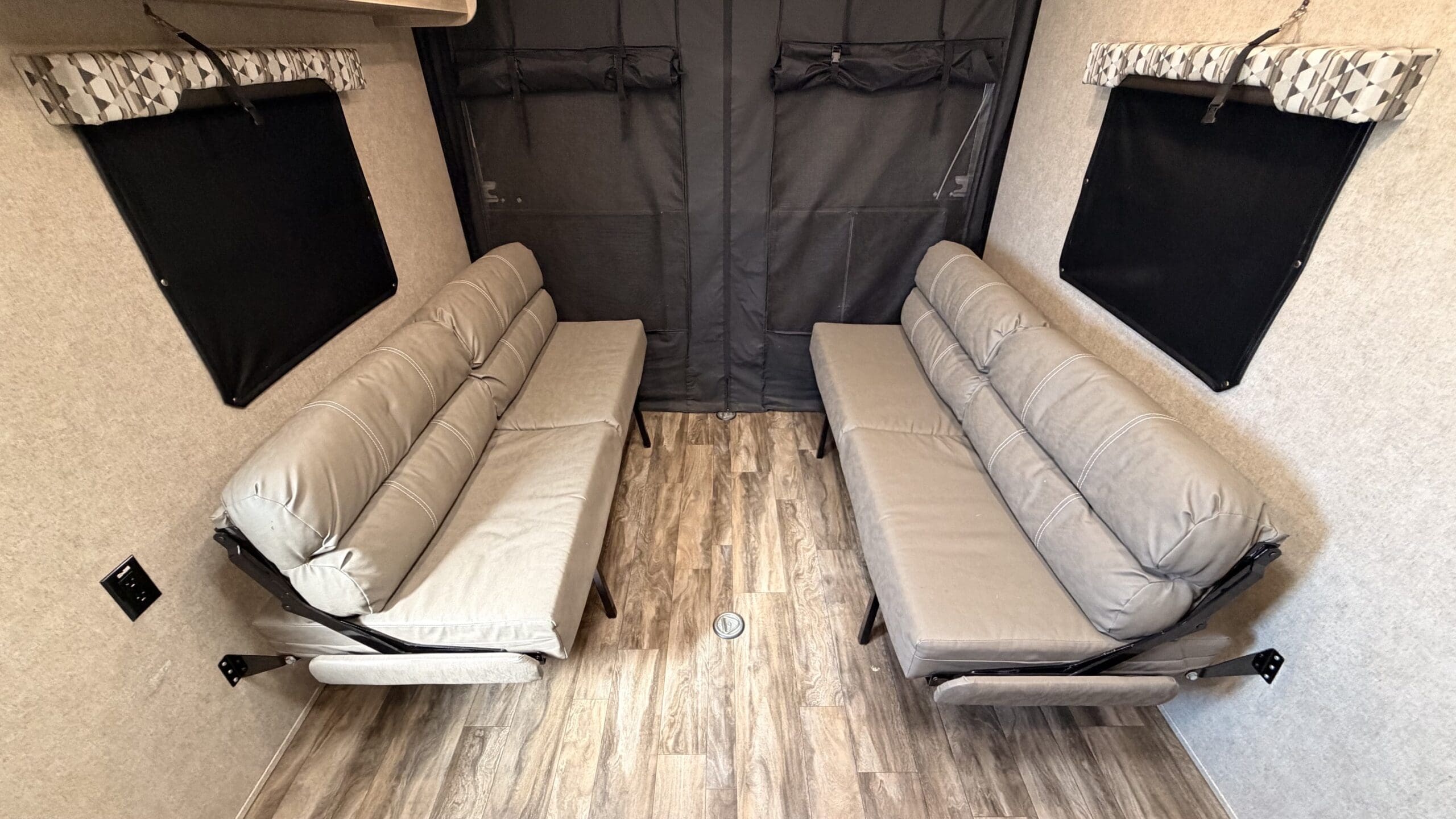 2020 CATALINA 29THS by COACHMAN - Image 34