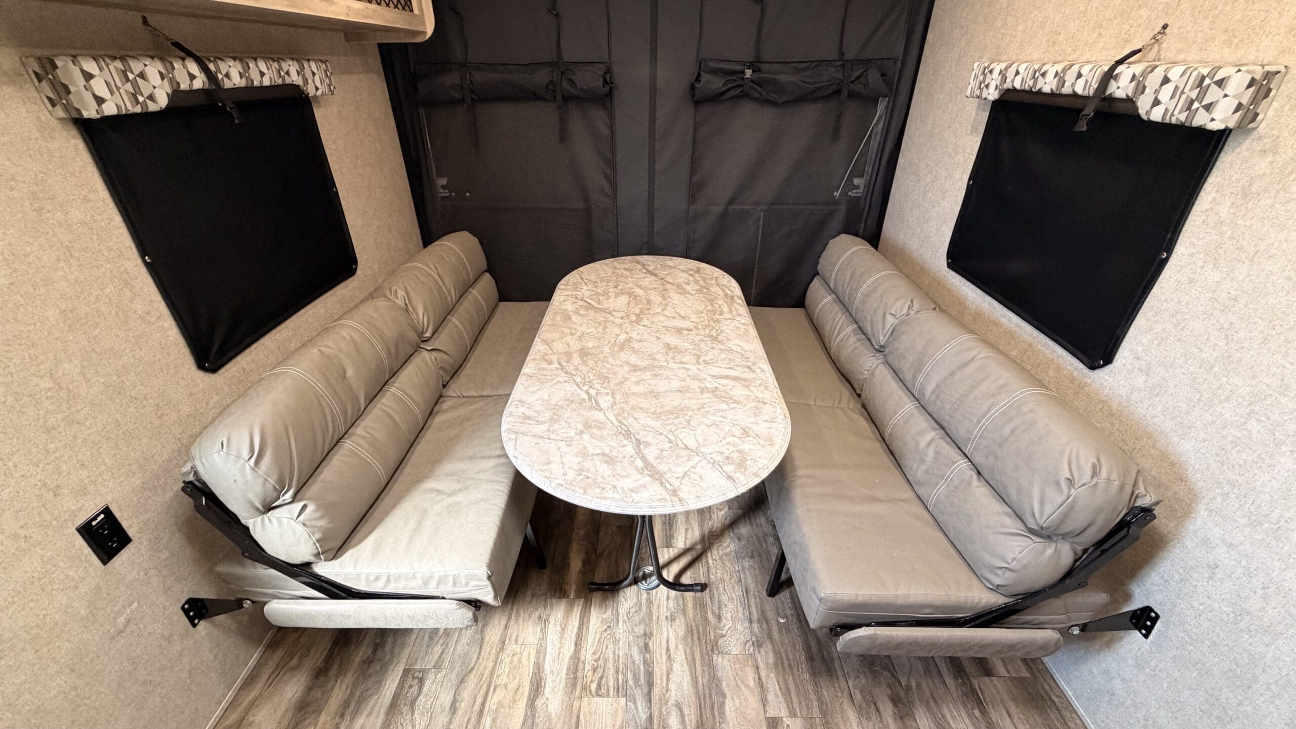 2020 CATALINA 29THS by COACHMAN - Image 35