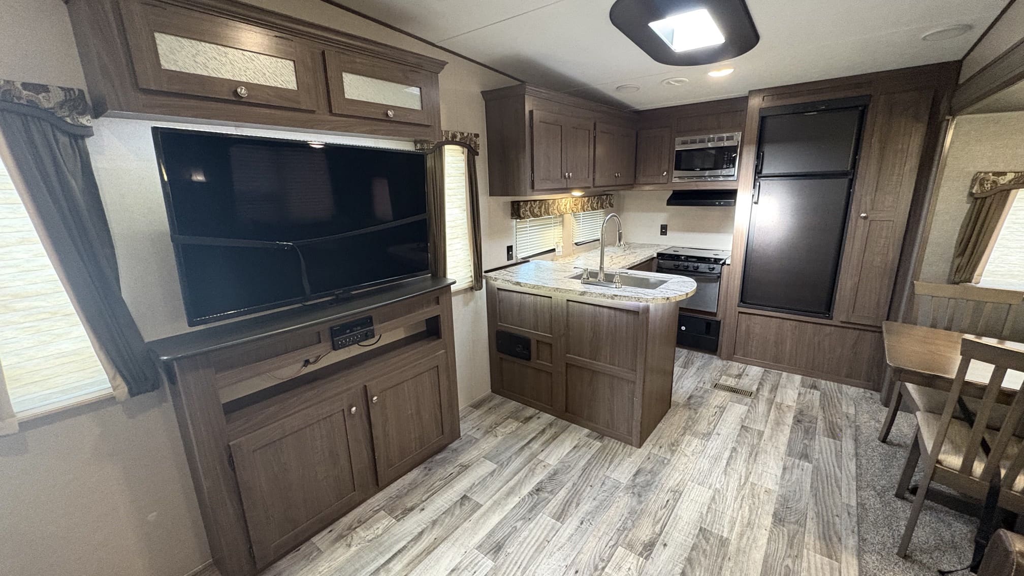 2018 HIDEOUT 292MLS by KEYSTONE - Image 8