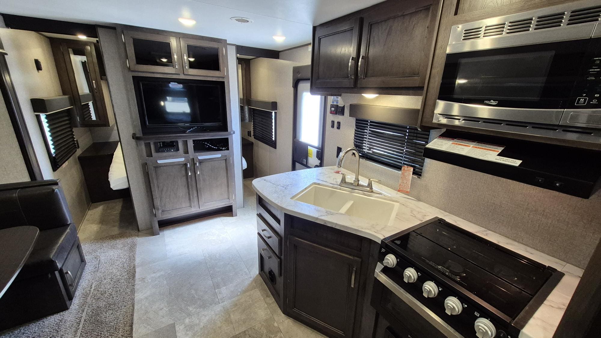 2020 JAY FLIGHT 242BHS by JAYCO - Image 10