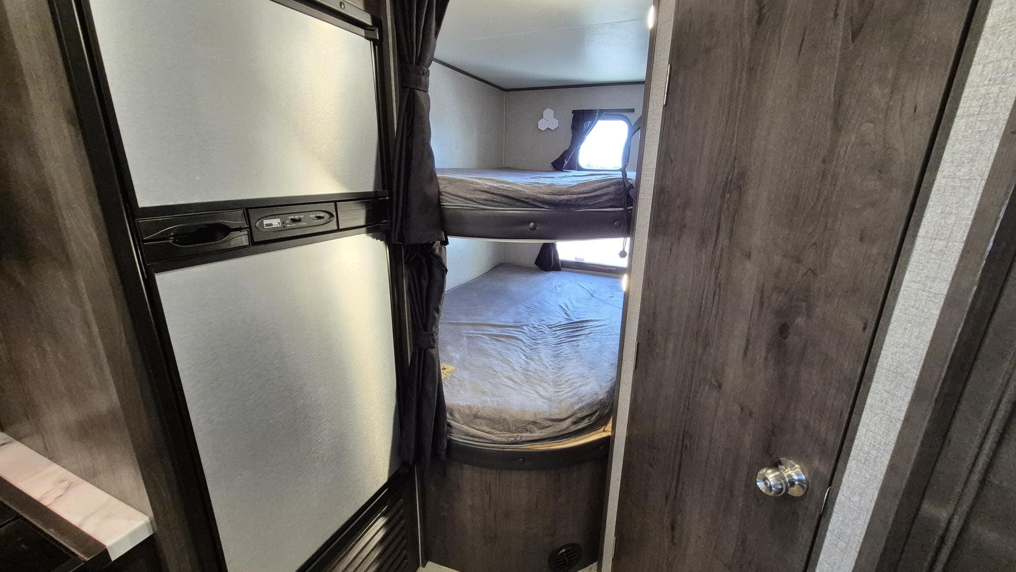 2020 JAY FLIGHT 242BHS by JAYCO - Image 21