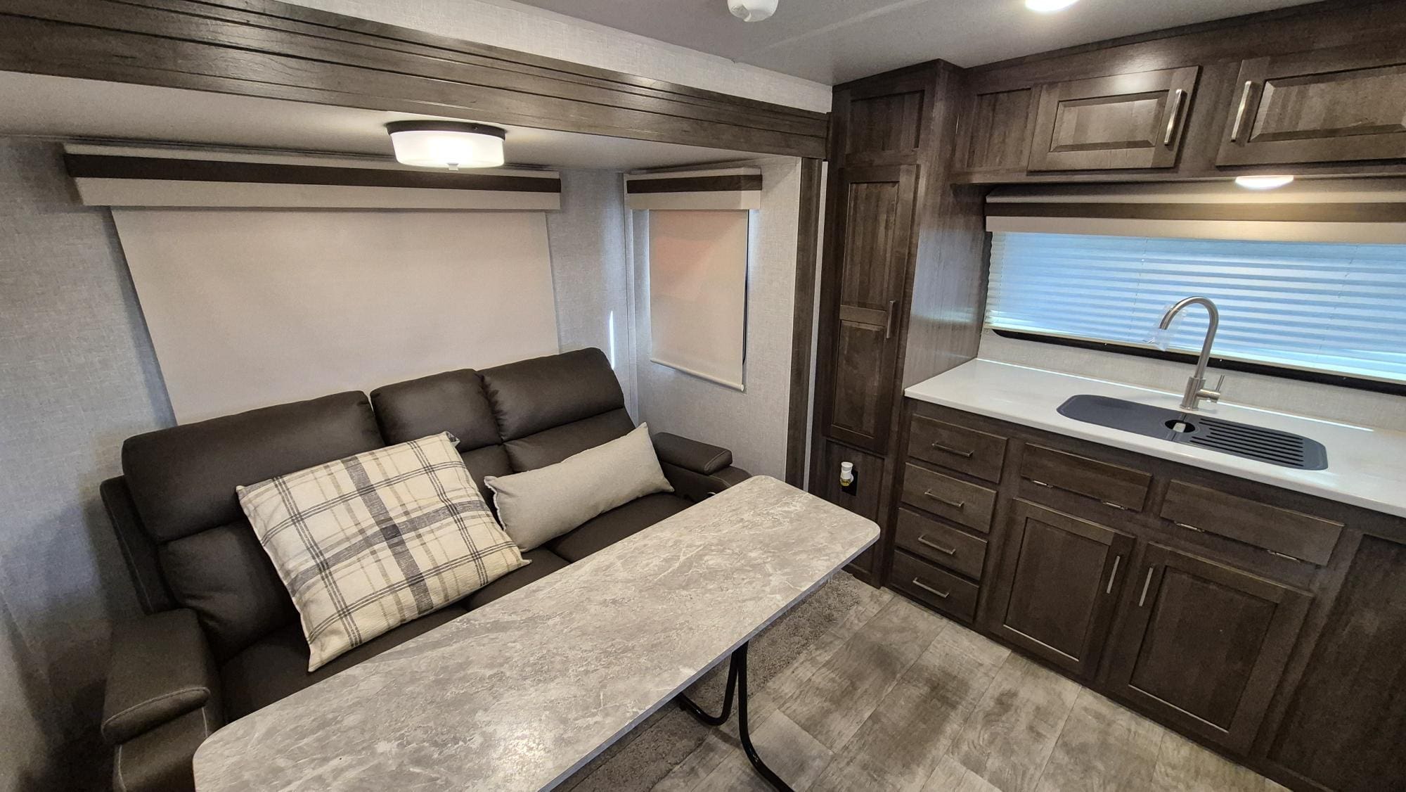 2022 ROCKWOOD 2506S by FOREST RIVER - Image 9