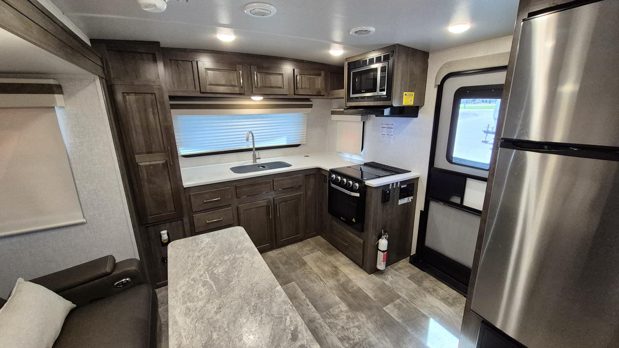 2022 ROCKWOOD 2506S by FOREST RIVER - Image 10
