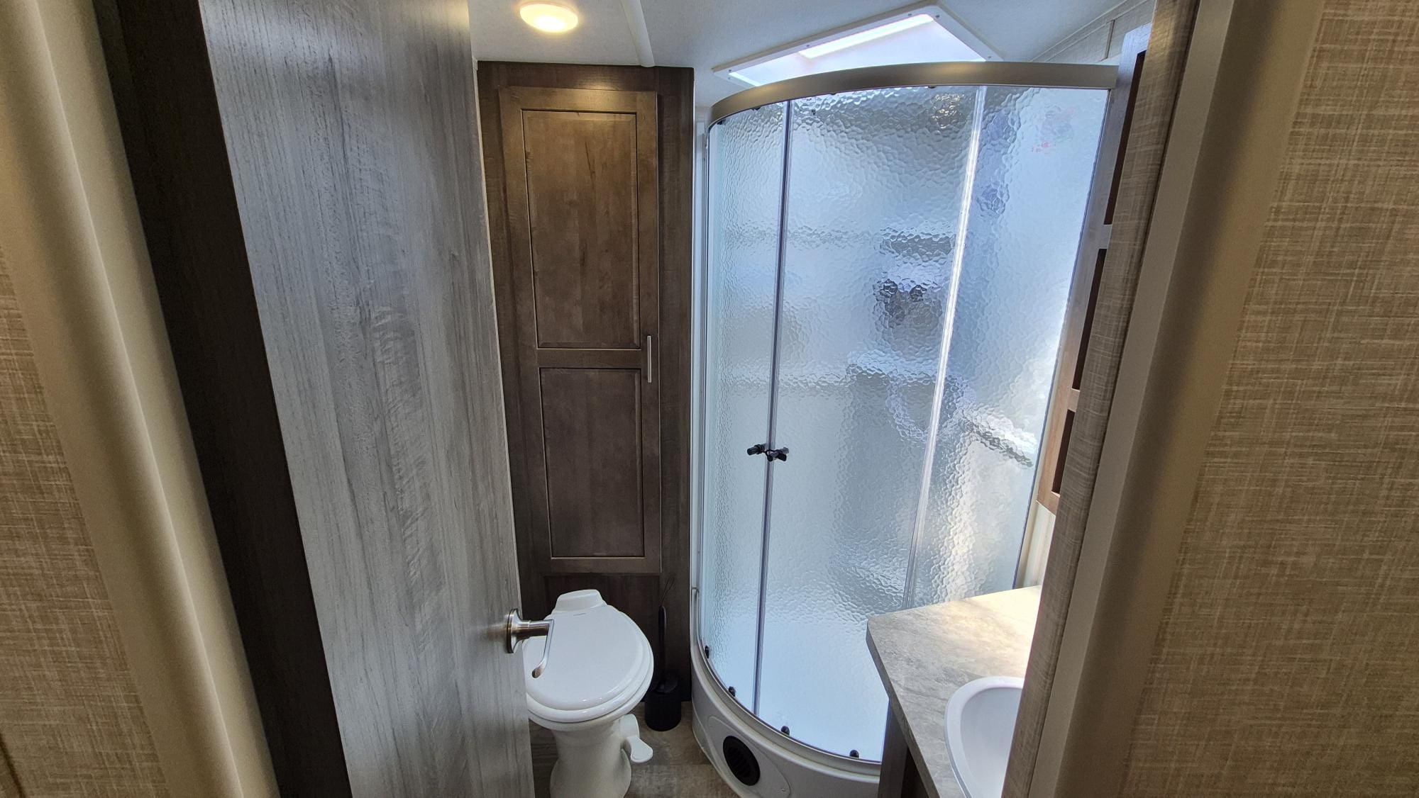 2022 ROCKWOOD 2506S by FOREST RIVER - Image 13