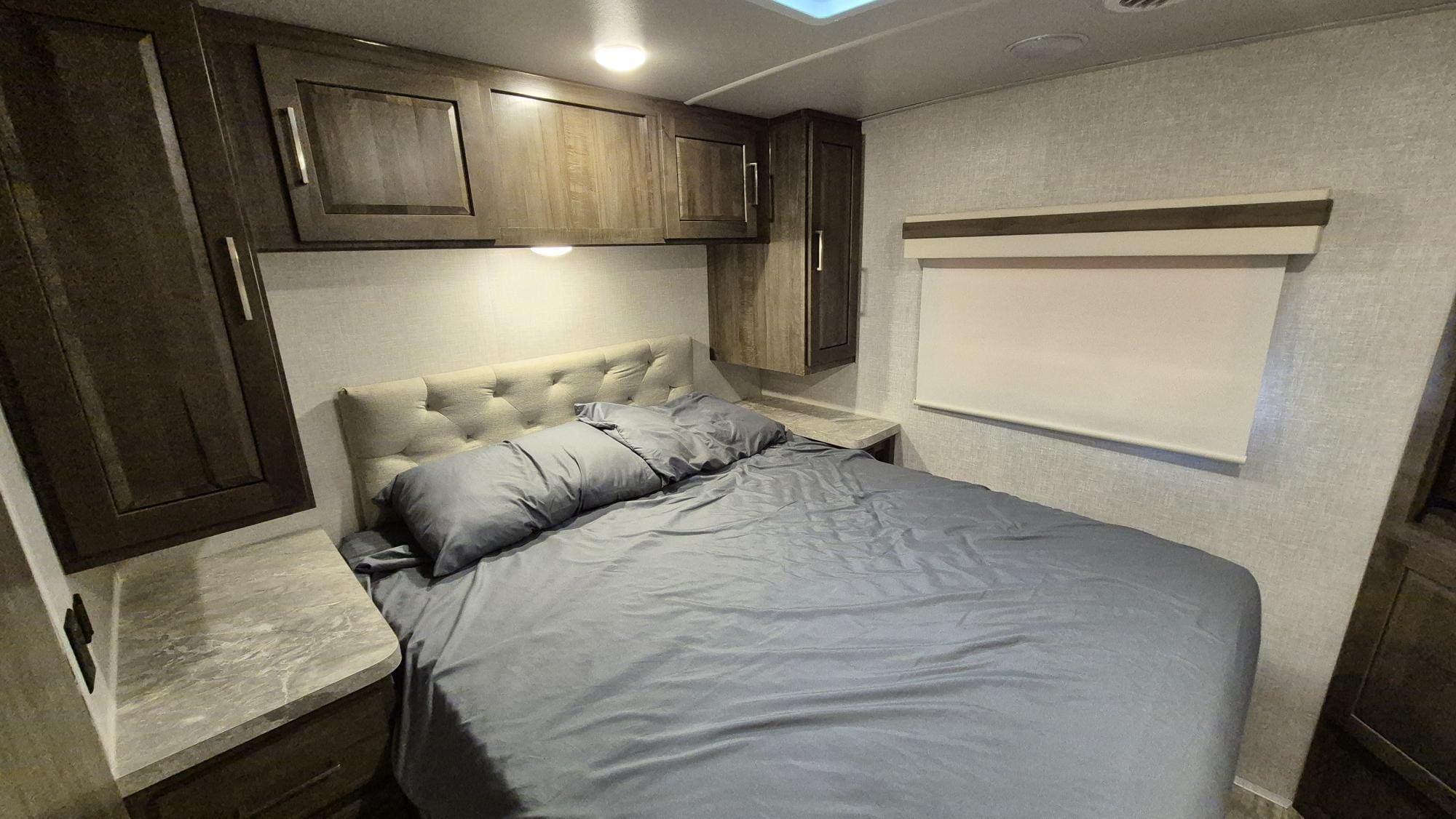 2022 ROCKWOOD 2506S by FOREST RIVER - Image 17