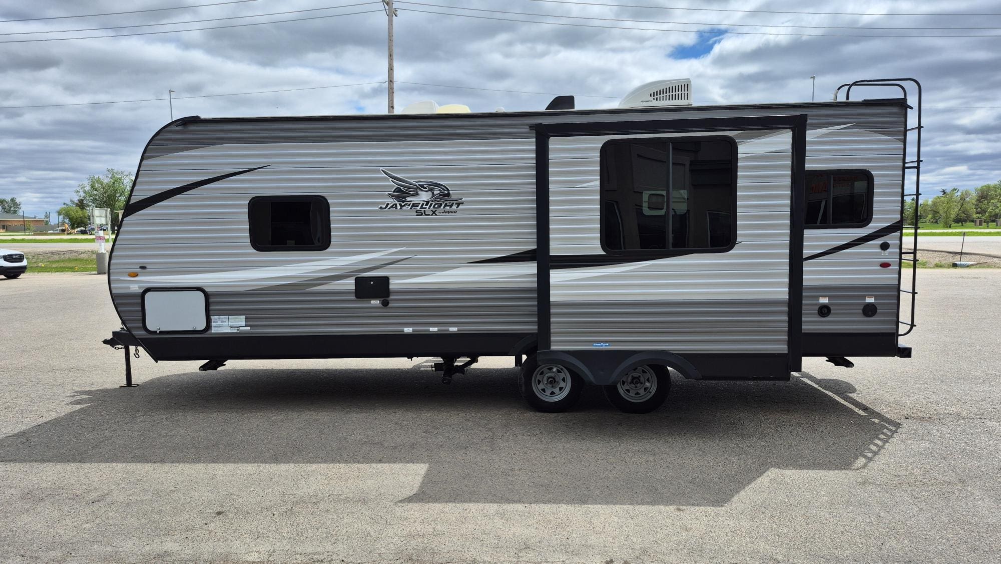 2020 JAY FLIGHT SLX 245RLS by JAYCO - Image 5