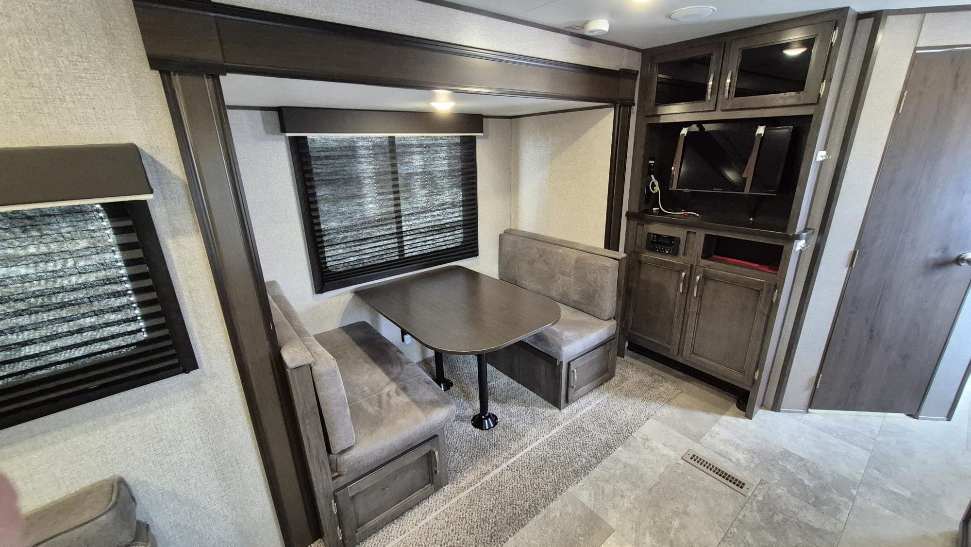 2020 JAY FLIGHT SLX 245RLS by JAYCO - Image 11
