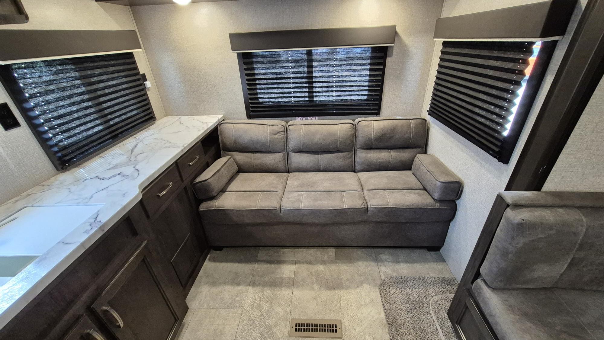 2020 JAY FLIGHT SLX 245RLS by JAYCO - Image 14