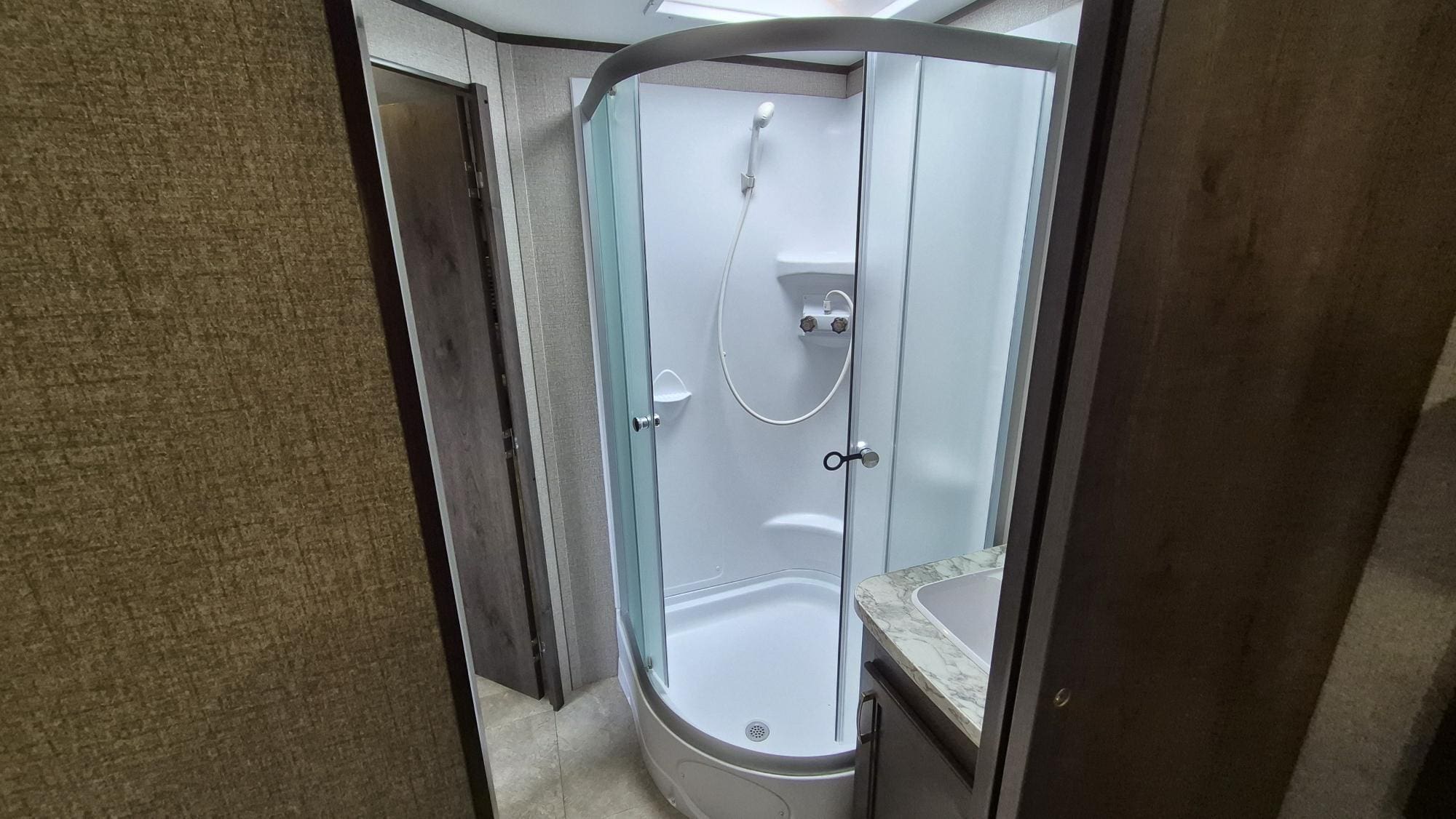 2020 JAY FLIGHT SLX 245RLS by JAYCO - Image 16