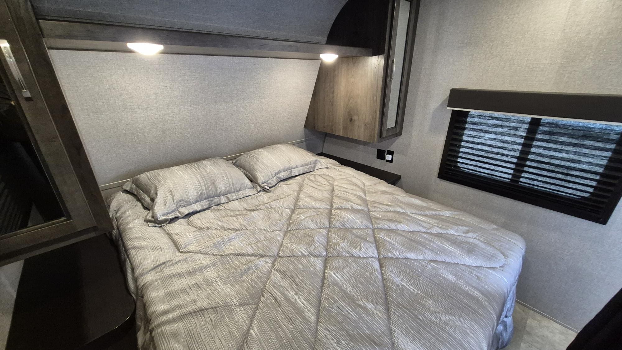 2020 JAY FLIGHT SLX 245RLS by JAYCO - Image 20