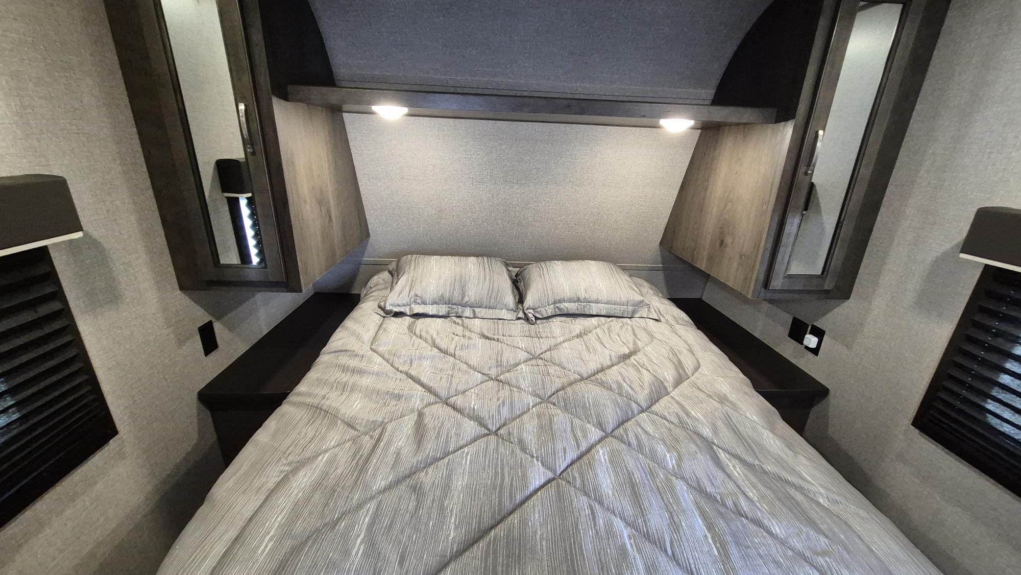 2020 JAY FLIGHT SLX 245RLS by JAYCO - Image 21