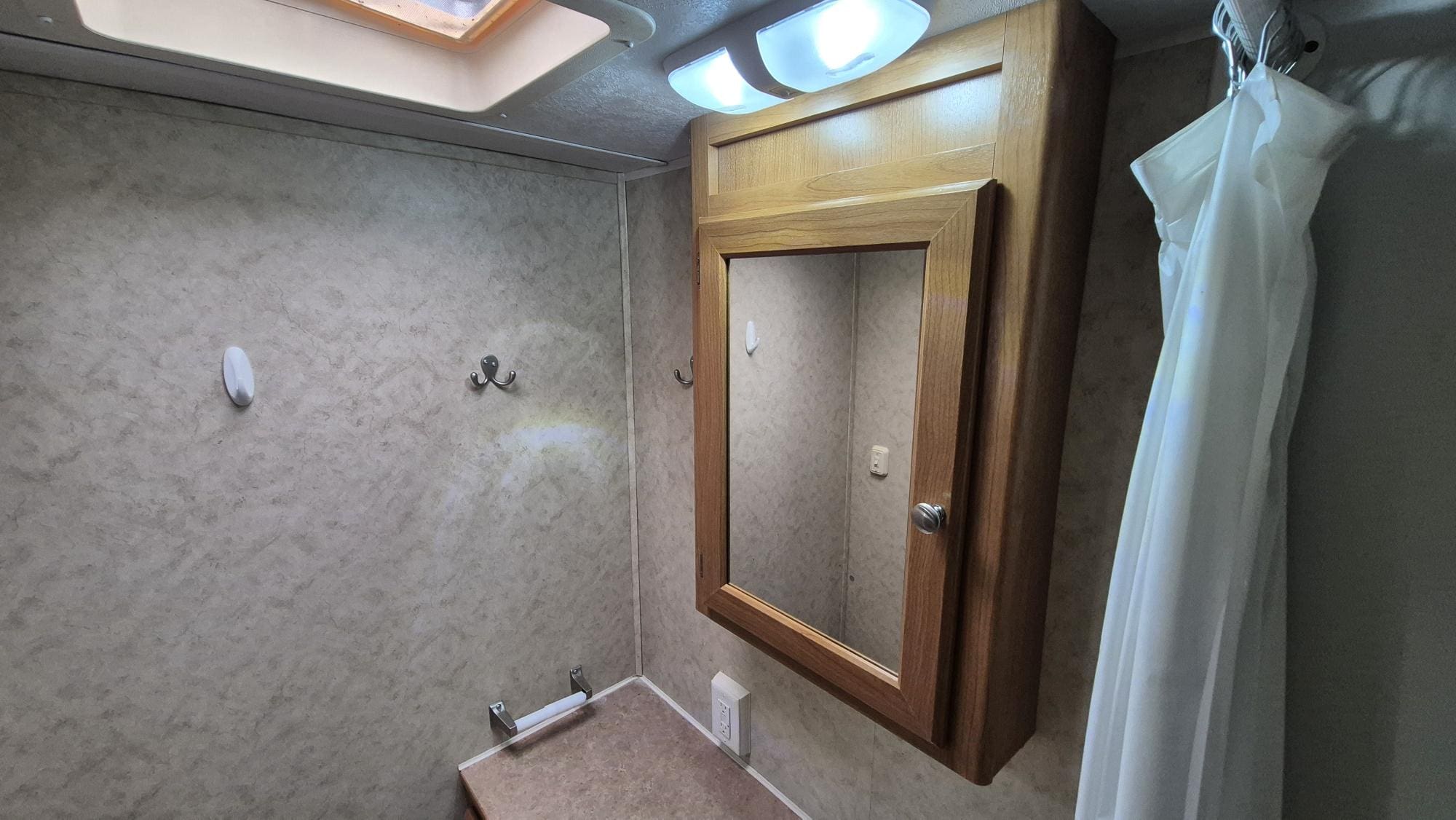 2005 FOUR WINDS 26L by DUTCHMEN - Image 15