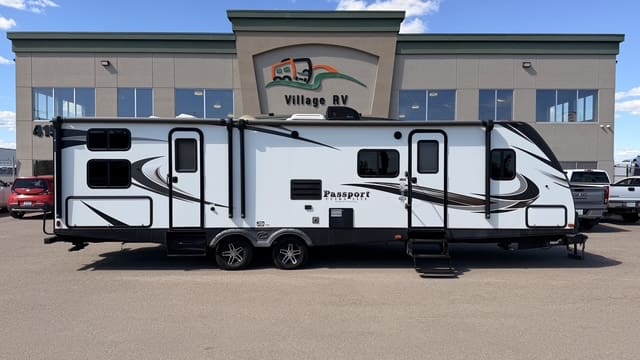 2017 PASSPORT 3220BHS by KEYSTONE