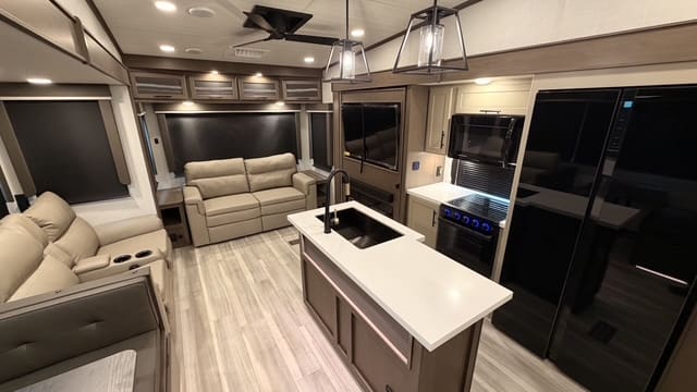 2026 COUGAR 360MBI by KEYSTONE - Image 9