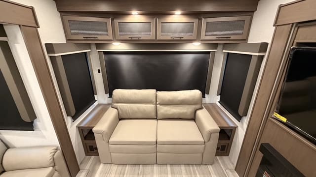 2026 COUGAR 360MBI by KEYSTONE - Image 14