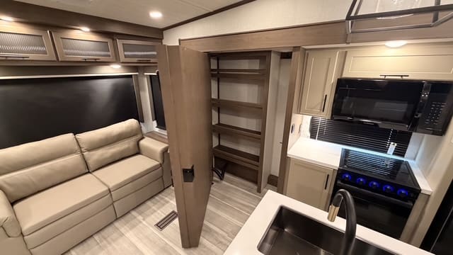 2026 COUGAR 360MBI by KEYSTONE - Image 18