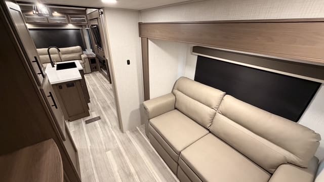 2026 COUGAR 360MBI by KEYSTONE - Image 22