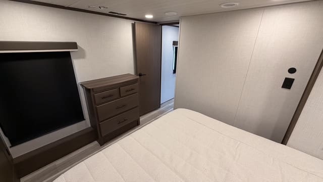 2026 COUGAR 360MBI by KEYSTONE - Image 35